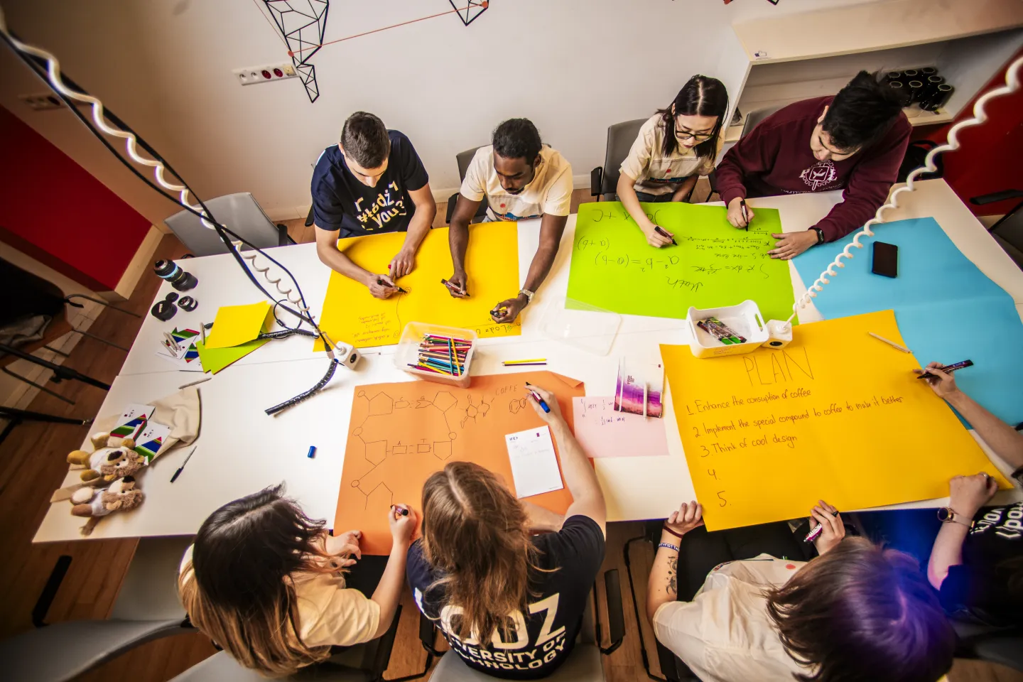 Studenci zagraniczni podczas zajęć.