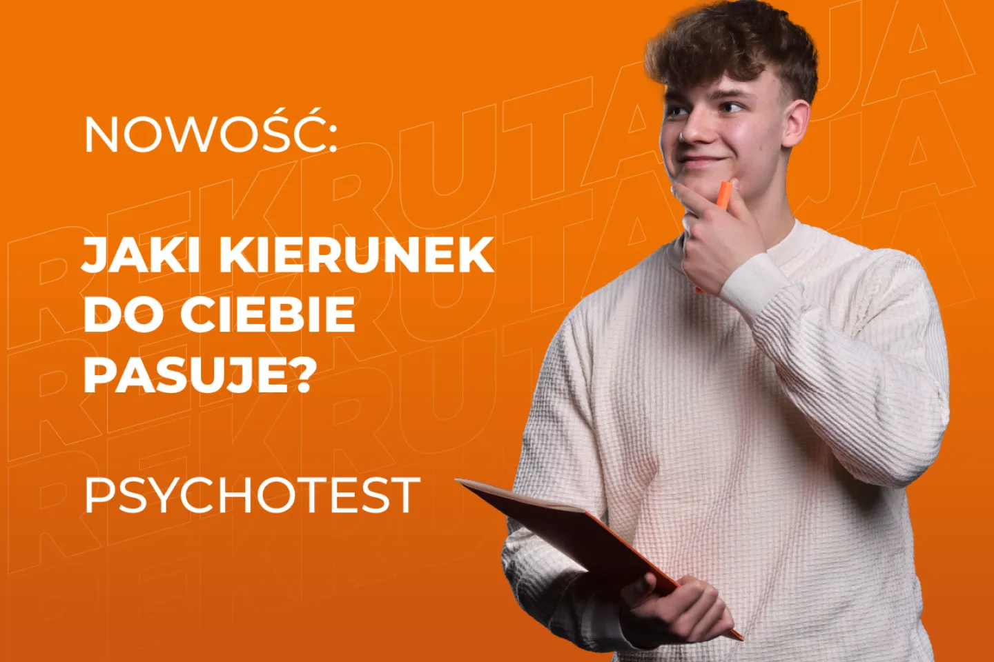 Student z ręką przy twarzy zastanawia się nad wyborem kierunku studiów. 