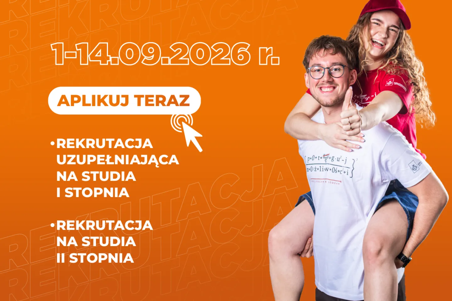 Para studentów śmieje się.